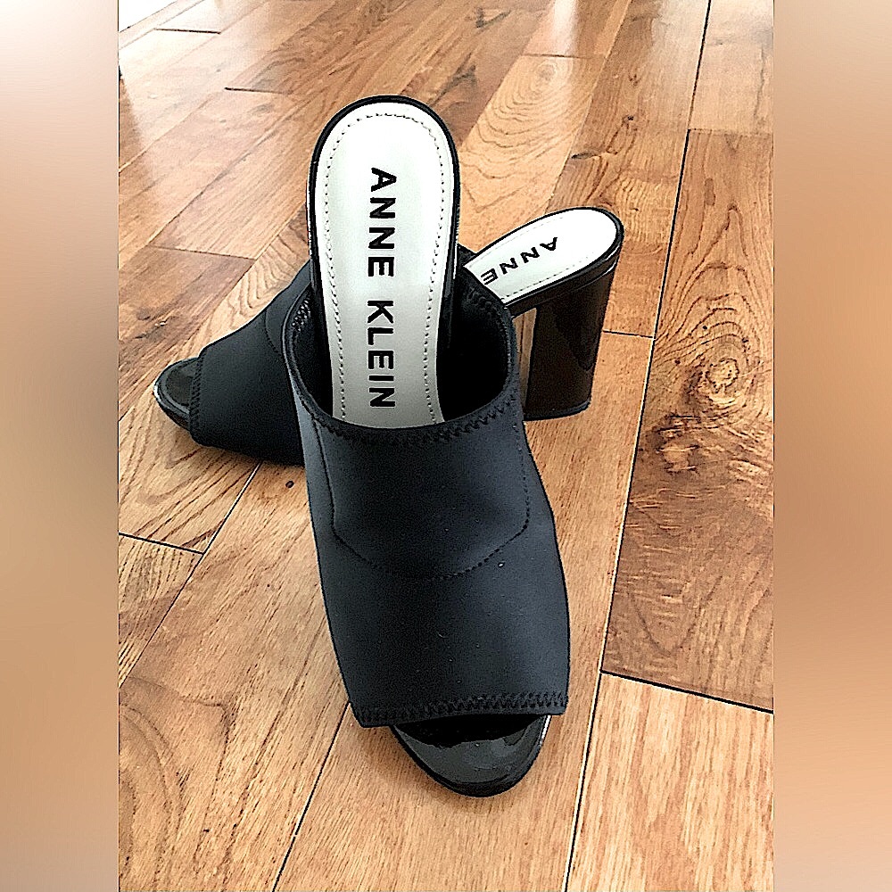 Anne Klein Peep Toe Mule - size 9 M